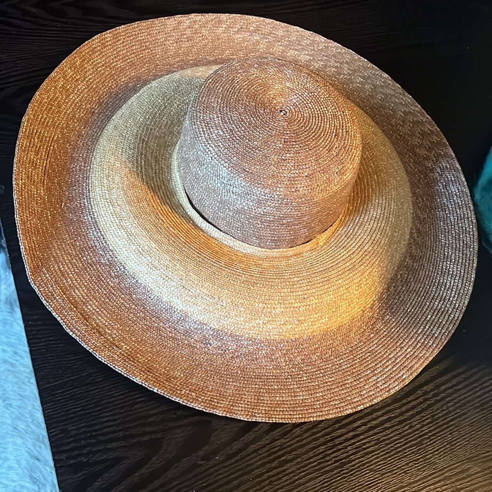 Malo straw hat brand new retails for $230. Gorgeous.!